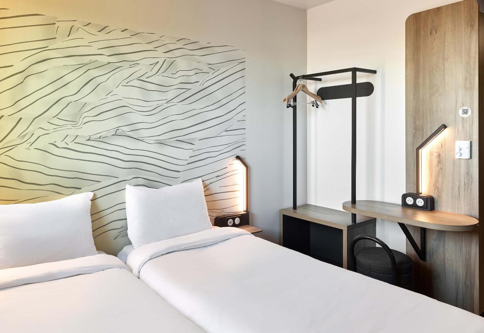 B&B Hotel Le Port Marly Saint Germain En Laye Exteriör bild